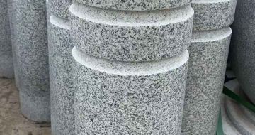 嘉兴 芝麻白花岗岩挡车柱、隔离柱多少钱