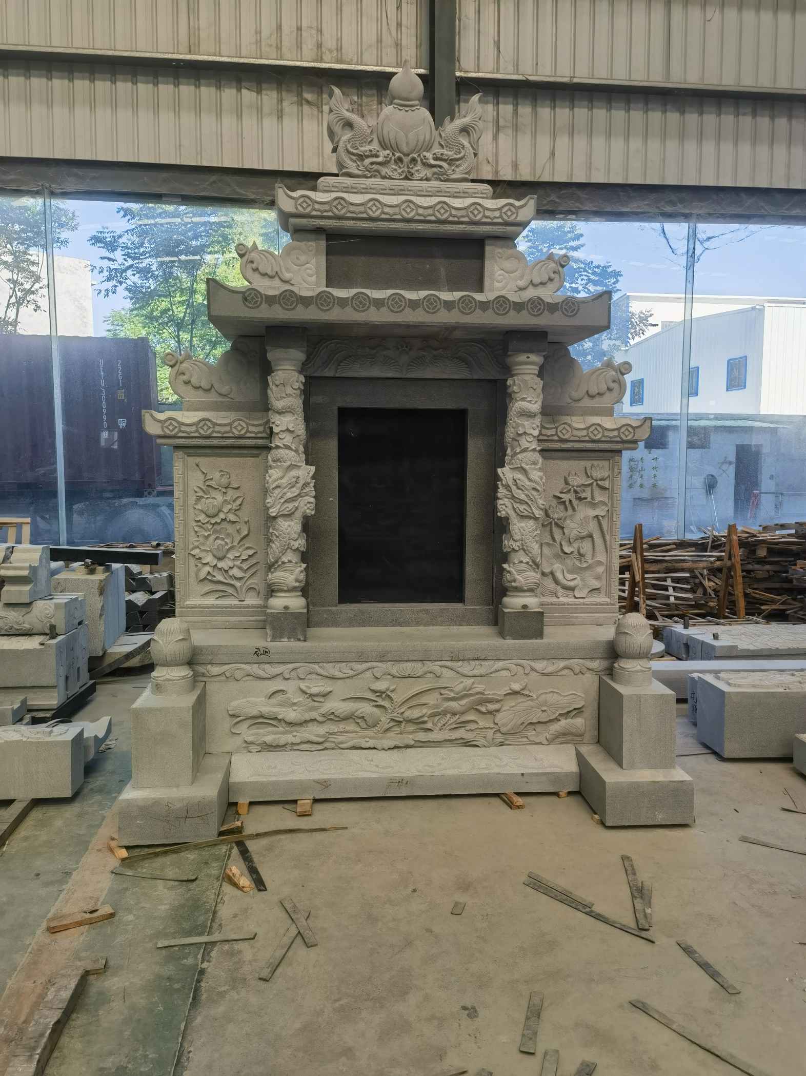 嘉兴 芝麻灰高档墓碑、土墓，一套也支持定做