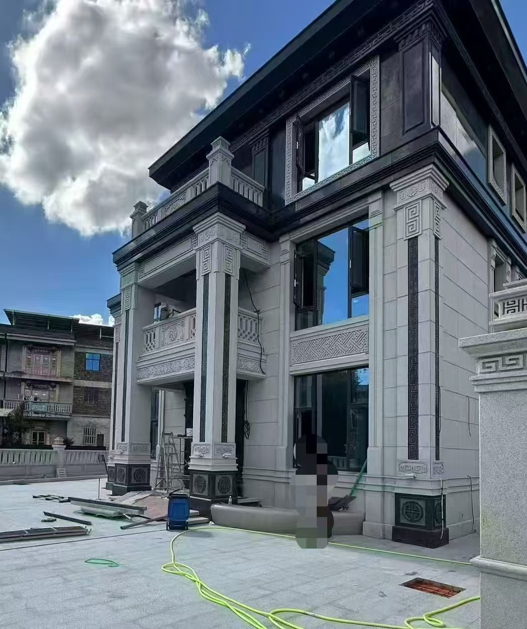 嘉兴 别墅干挂，芝麻白与芝麻黑完美配合