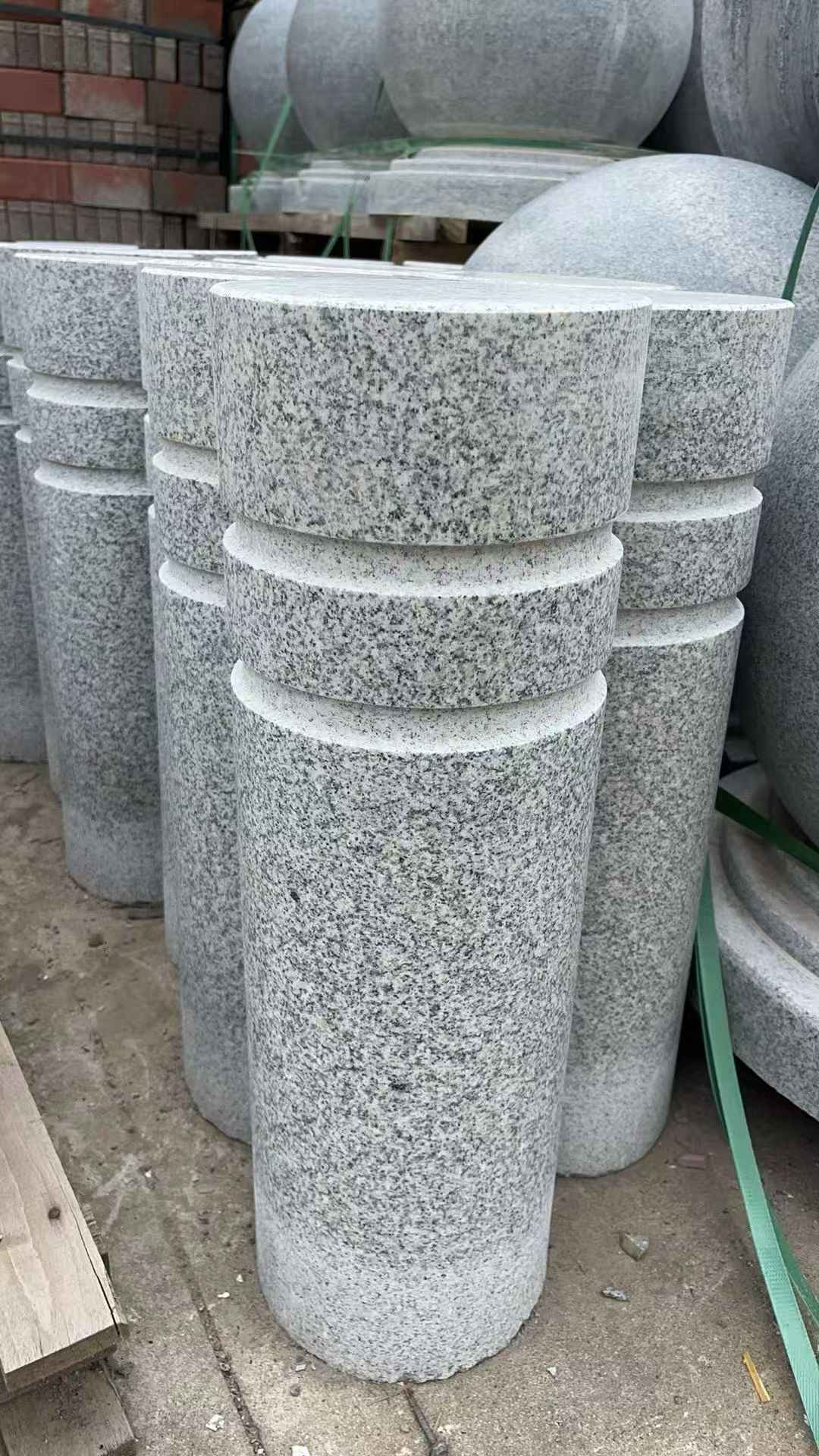 嘉兴 芝麻白花岗岩挡车柱、隔离柱多少钱