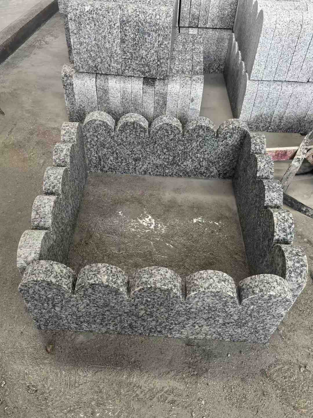 嘉兴 花边石、花坛围栏石、花池界石、菜园栅栏石、镶边石、波浪状界石介绍